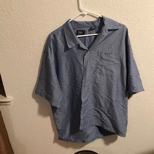 Men’s collared shirt
